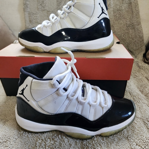 Air Jordan Retro 11 Concord - Picture 1 of 9